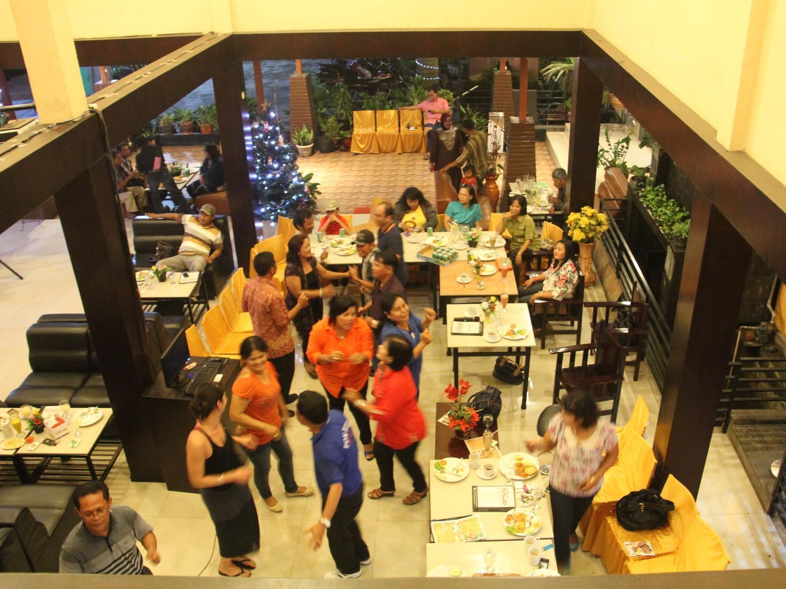 Hotel Sing A Song Pematangsiantar Extérieur photo